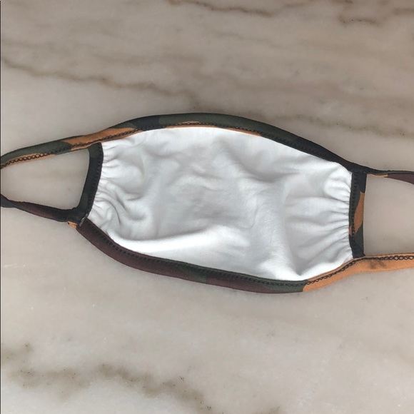 2 for 20! Camo print face mask - Picture 5 of 5